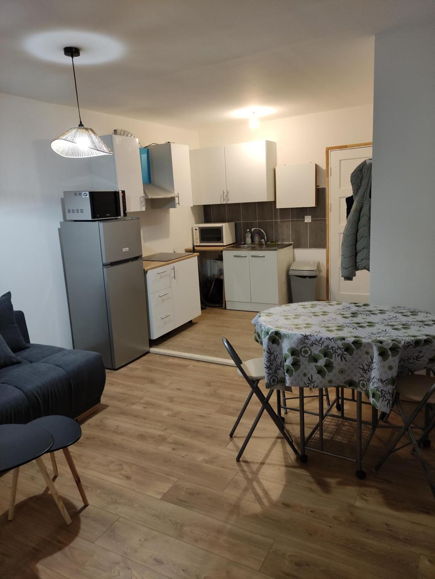 A 25 Minutes De Paris. Apartment *