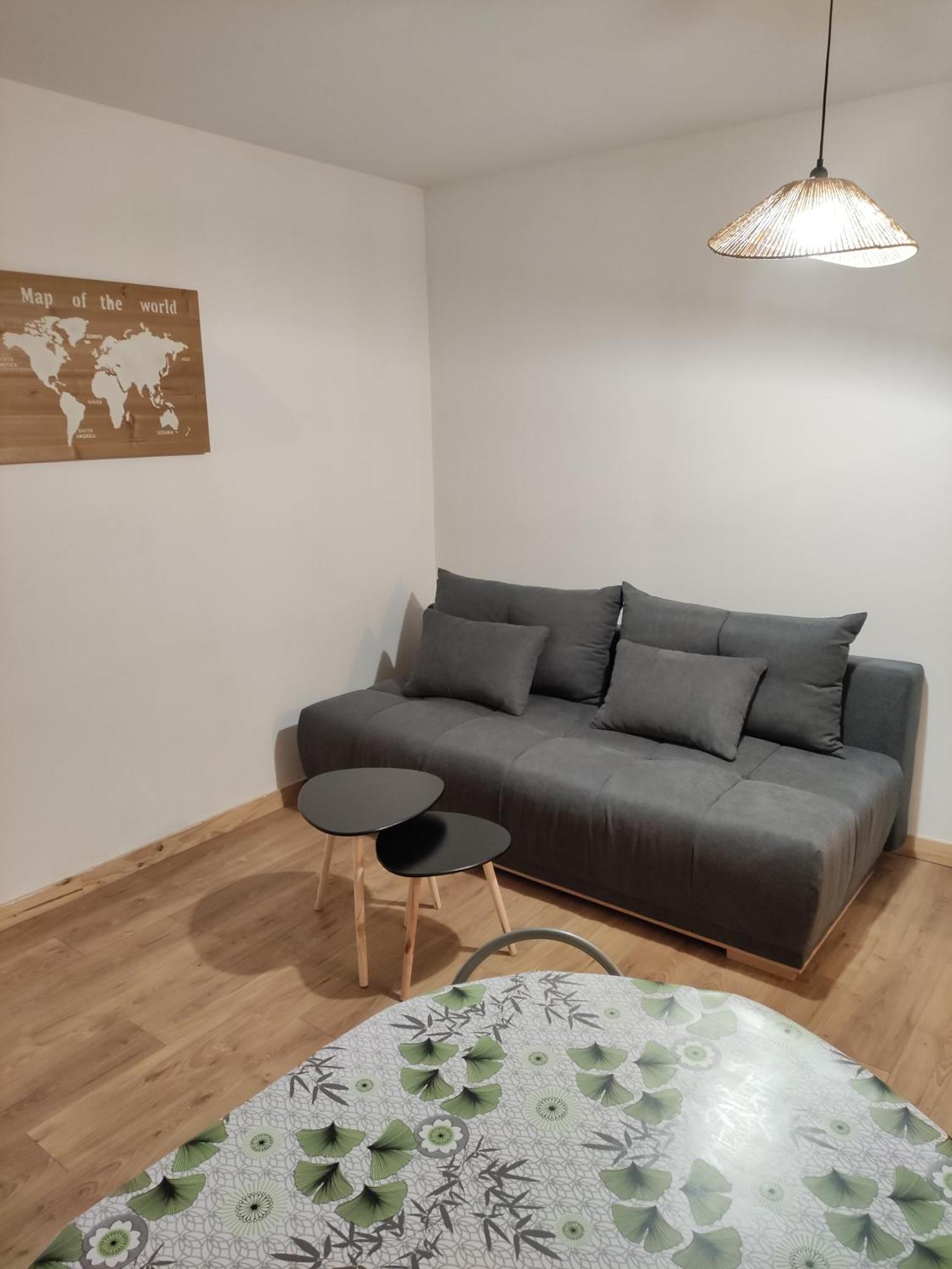 A 25 Minutes De Paris. Apartment *